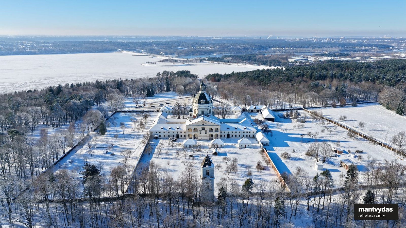 Pažaislis Monastery, winter midday