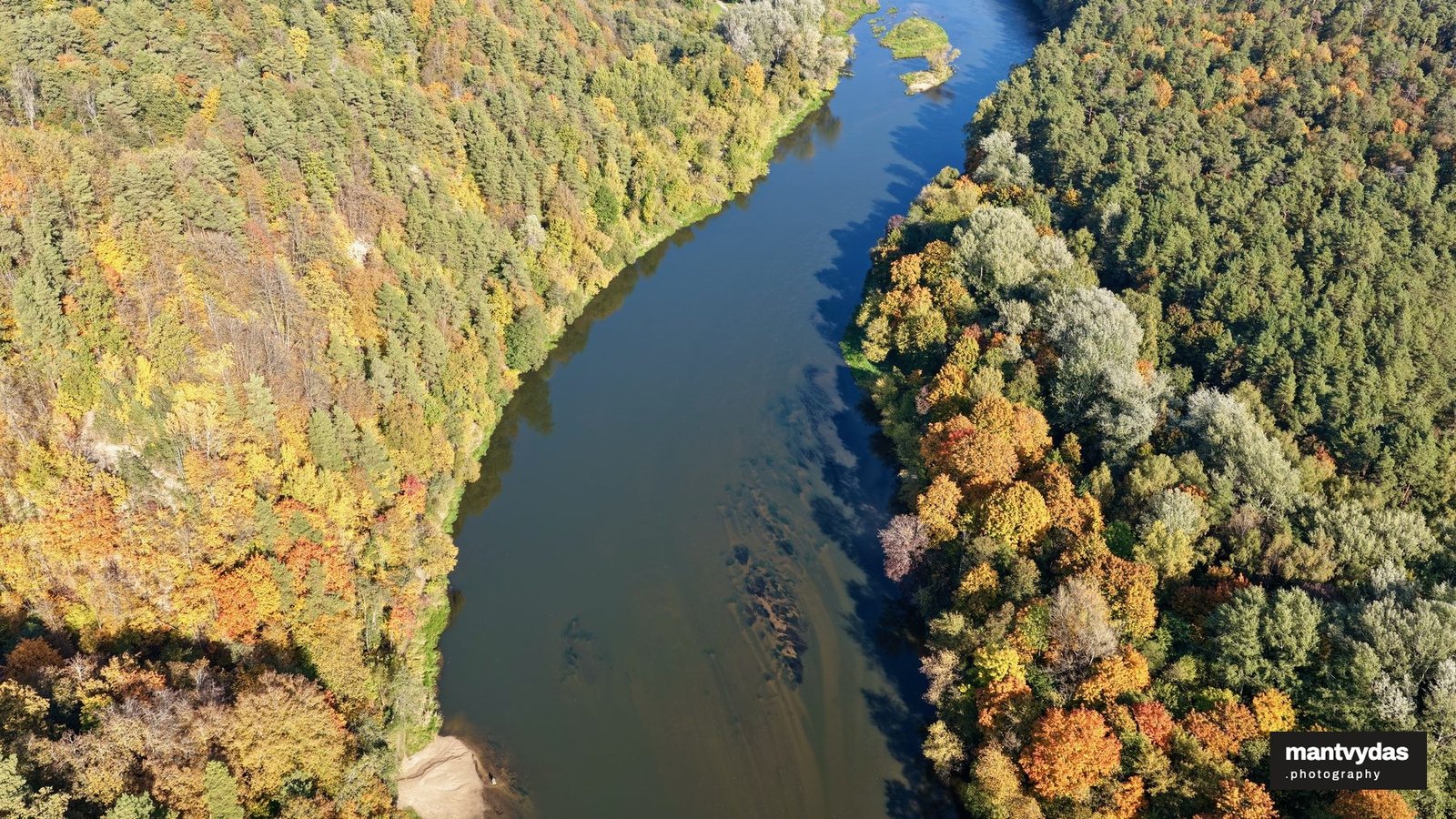 Neris river bend, Vilnius, autumn midday