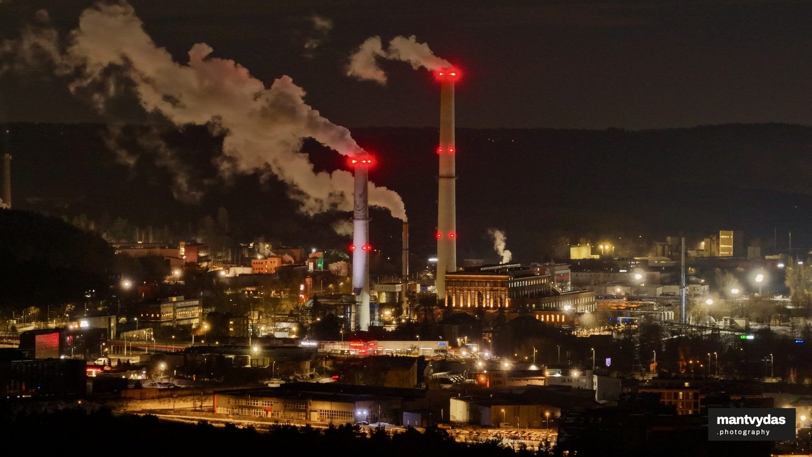 Vilnius power plant, spring night